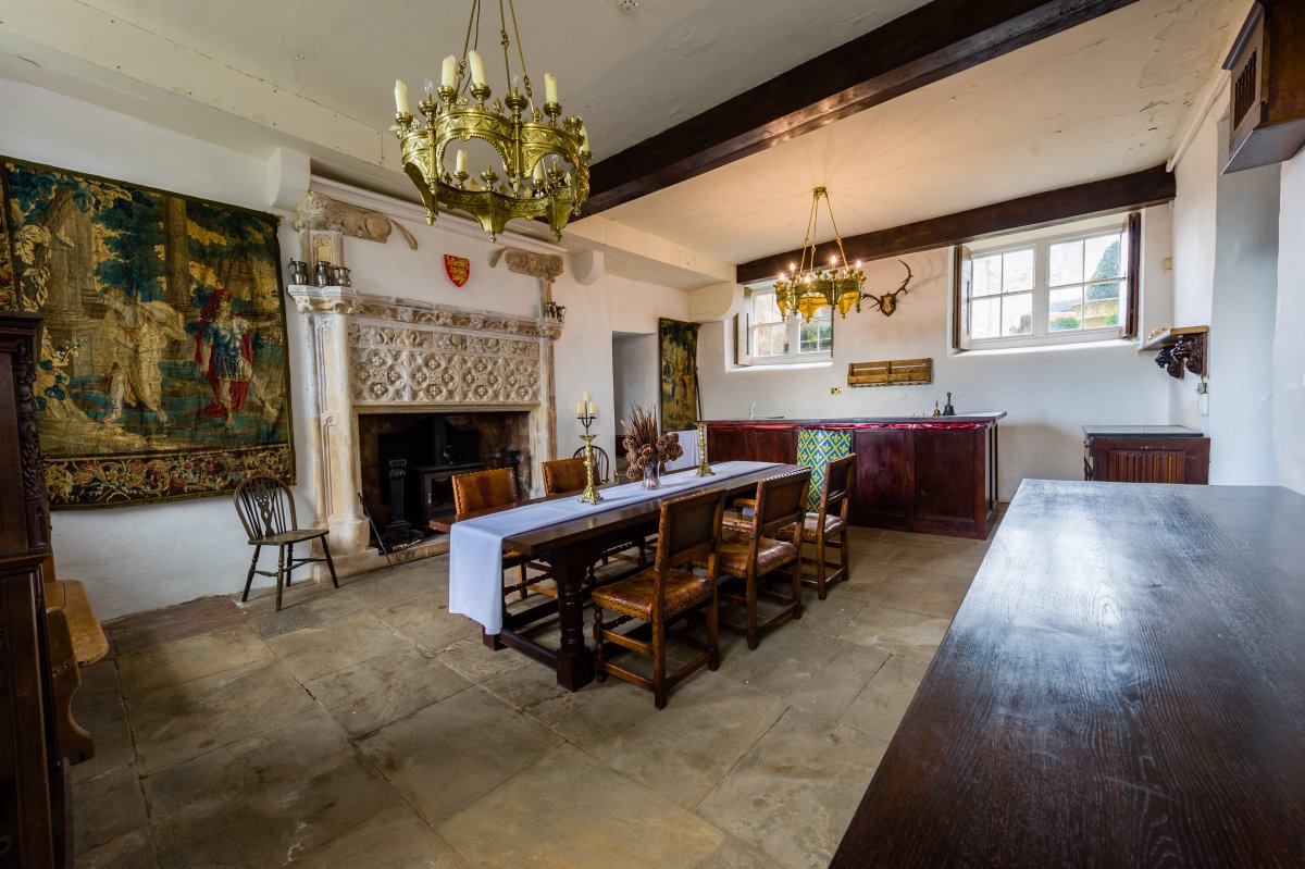 Medieval dining room, Baron's Wing